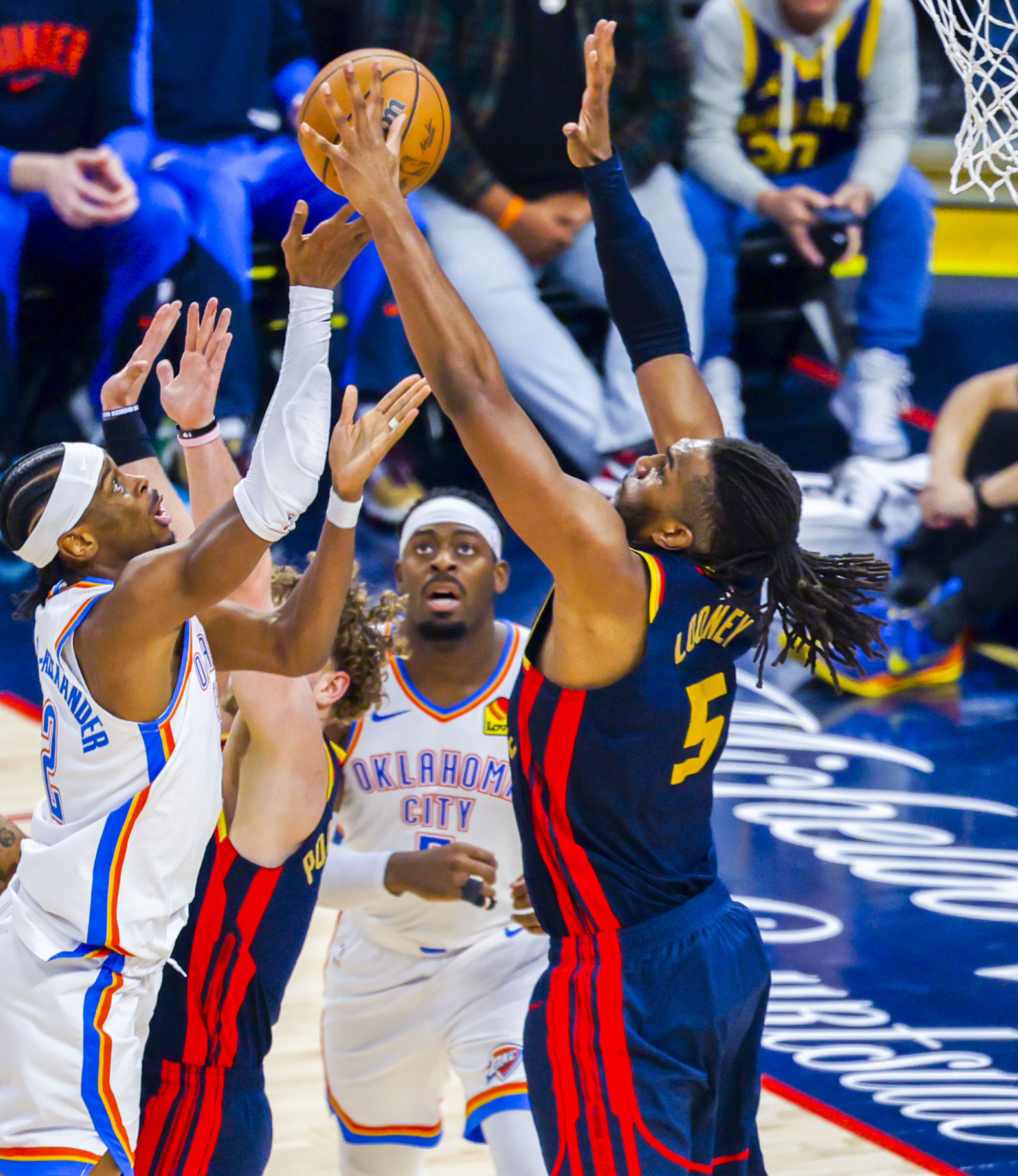 开云体育登入-NBA球员表现出色，助力球队取得连胜