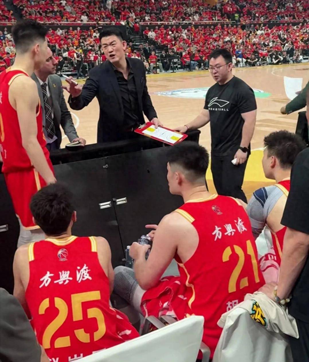 湖北队关键时刻备战，外援球员表现亮眼的简单介绍